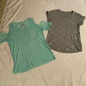 a.n.a Gray Tee‎ and Seven7 Mint Green Cold Shoulder Sheer Tee, Size Medium